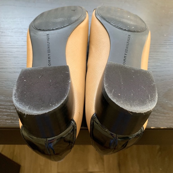 Tommy Hilfiger shoes size 8.5 almost new - Picture 6 of 7